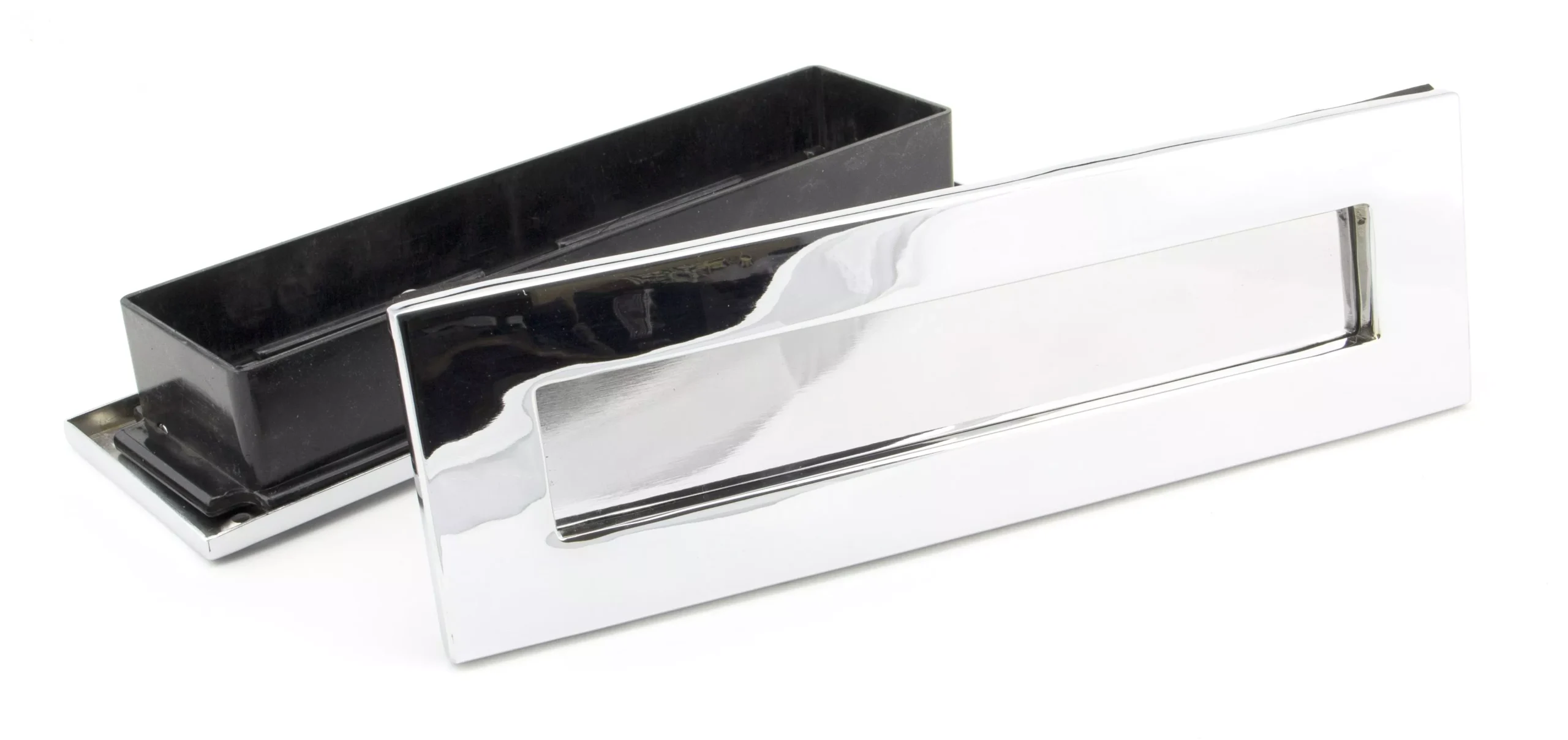 From The Anvil 315mm Polished Chrome Blacksmith Traditional Letterbox | 45444 5 From The Anvil 315mm Polished Chrome Blacksmith Traditional Letterbox | 45444 - Image 3