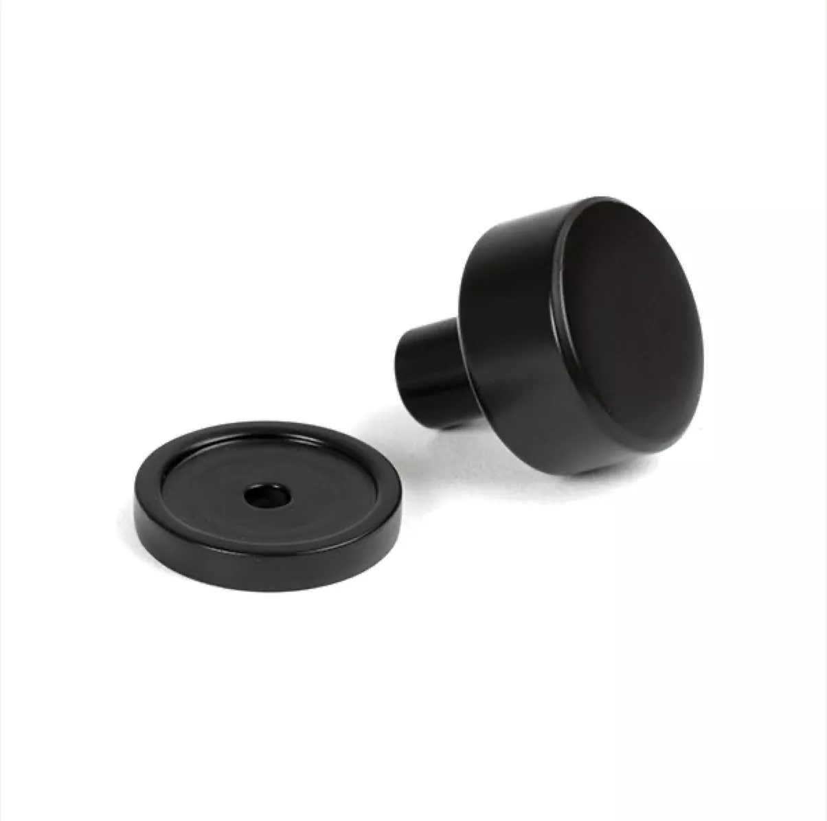 Anvil Aged Bronze Kelso 25mm Cabinet Knob (Plain) | 50436 3 Anvil Aged Bronze Kelso 25mm Cabinet Knob (Plain) | 50436