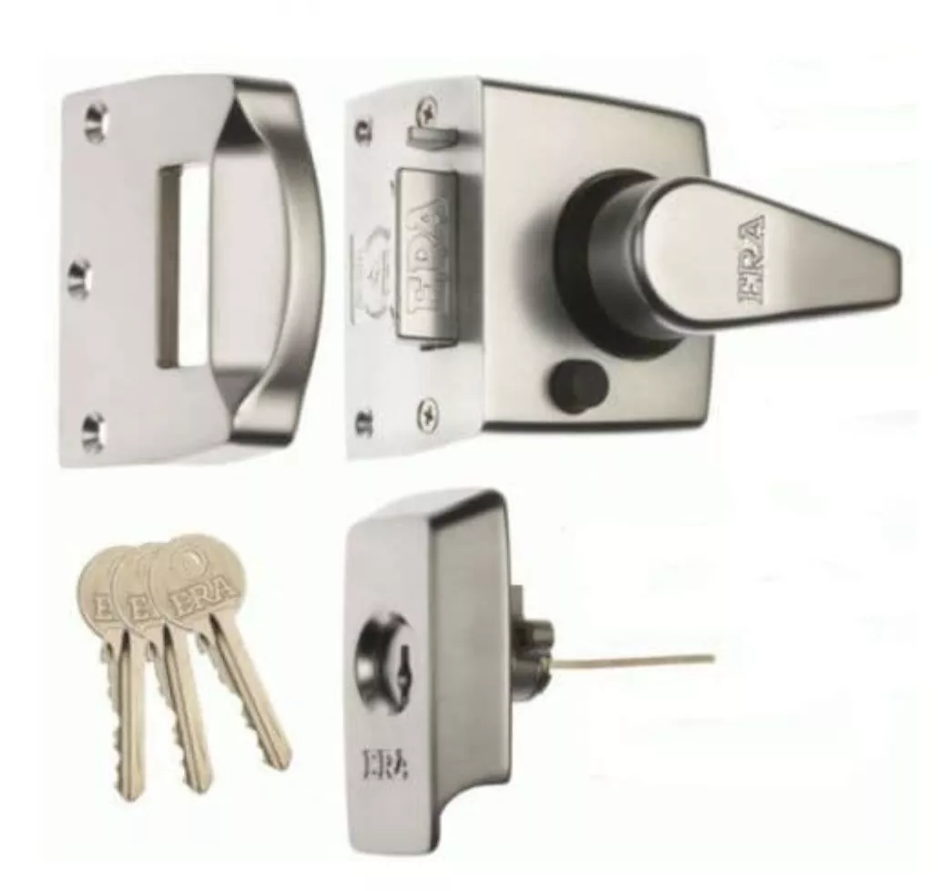 Polished Chrome 40mm BS8621 Auto Deadlock Escape Nightlatch | 1530-37-1 5 Polished Chrome 40mm BS8621 Auto Deadlock Escape Nightlatch | 1530-37-1 - Image 3