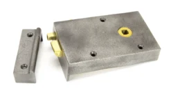 From The Anvil Iron Right Hand Bathroom Latch | 83576